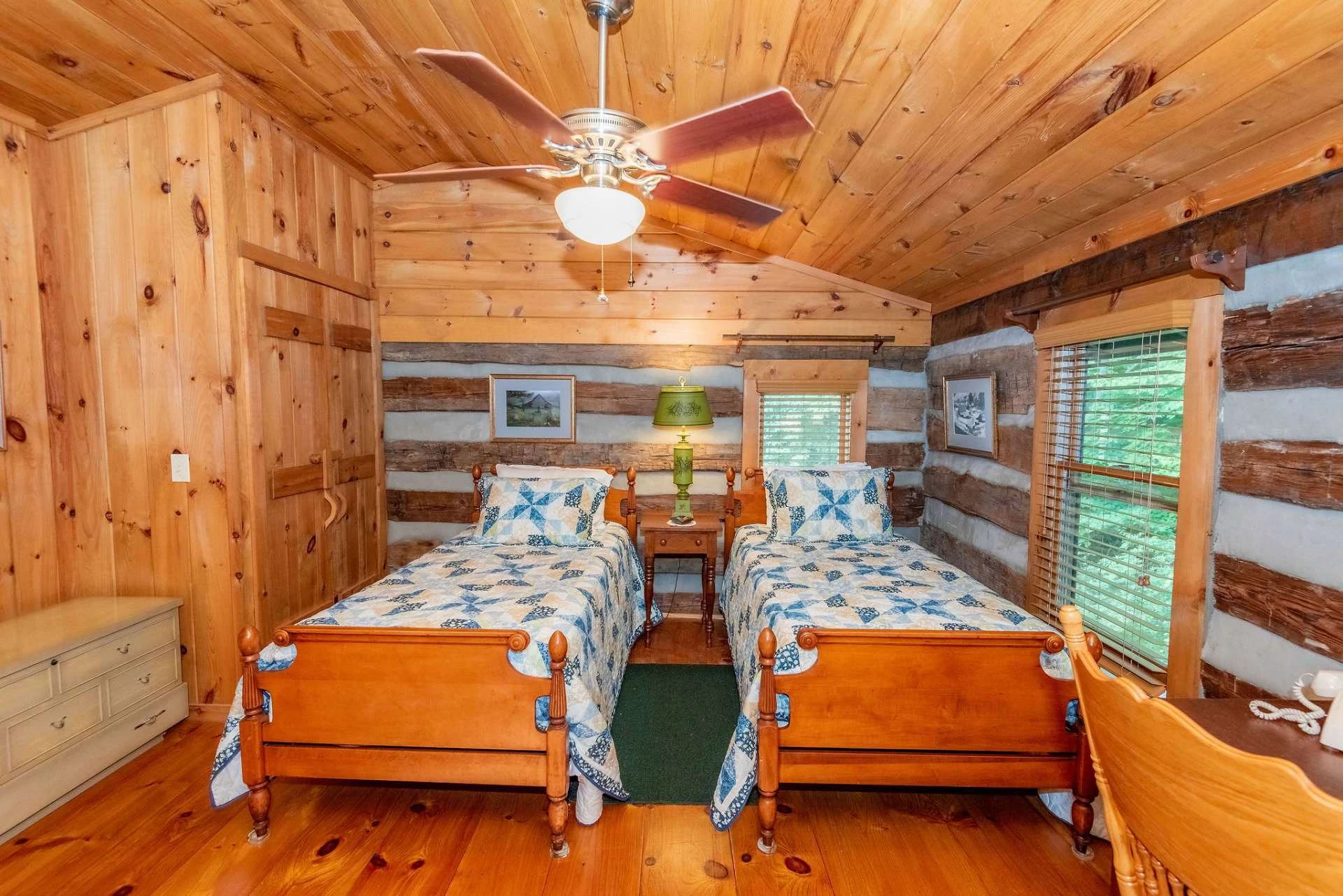 Image number 15 for the current listing
