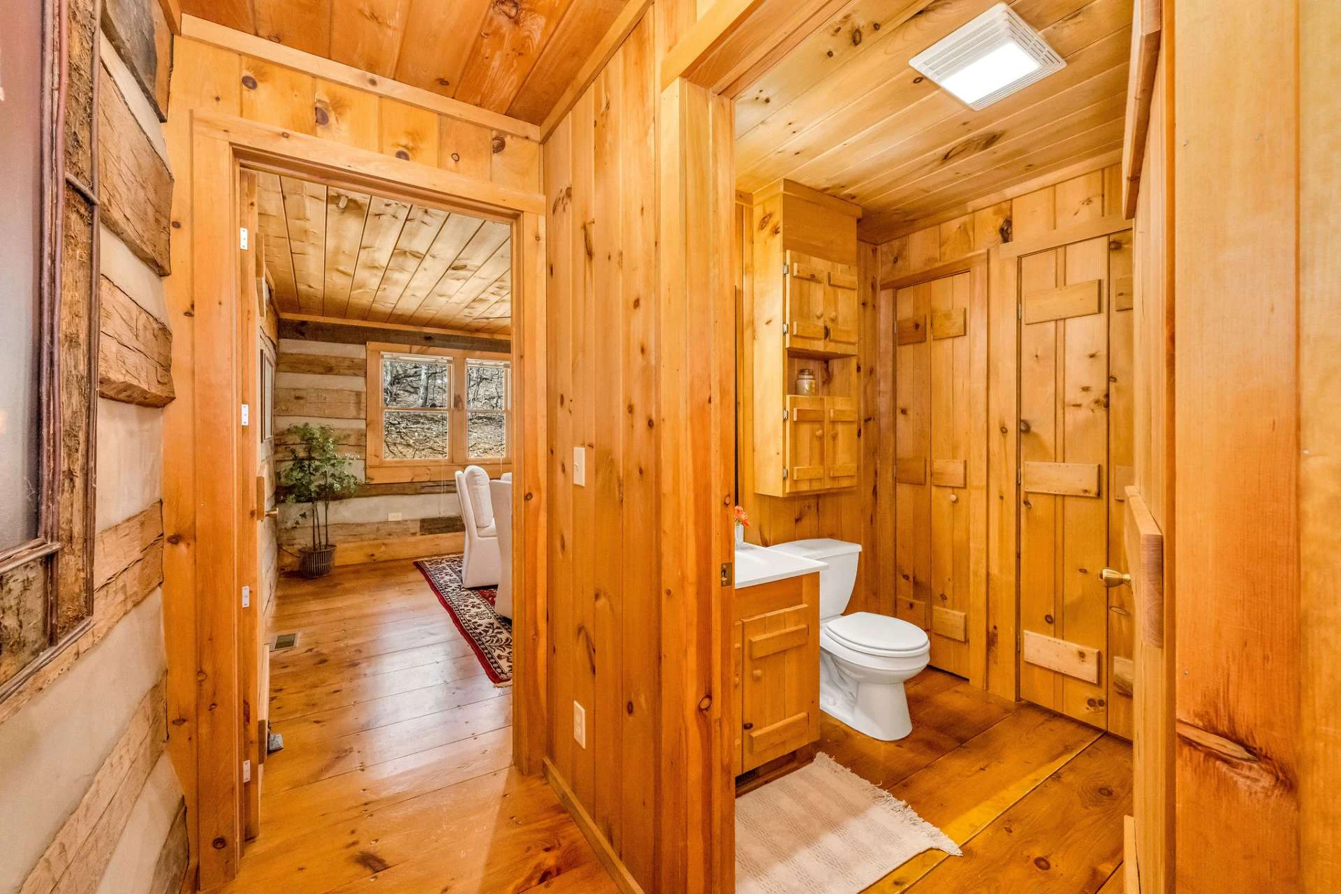 Image number 5 for the current listing
