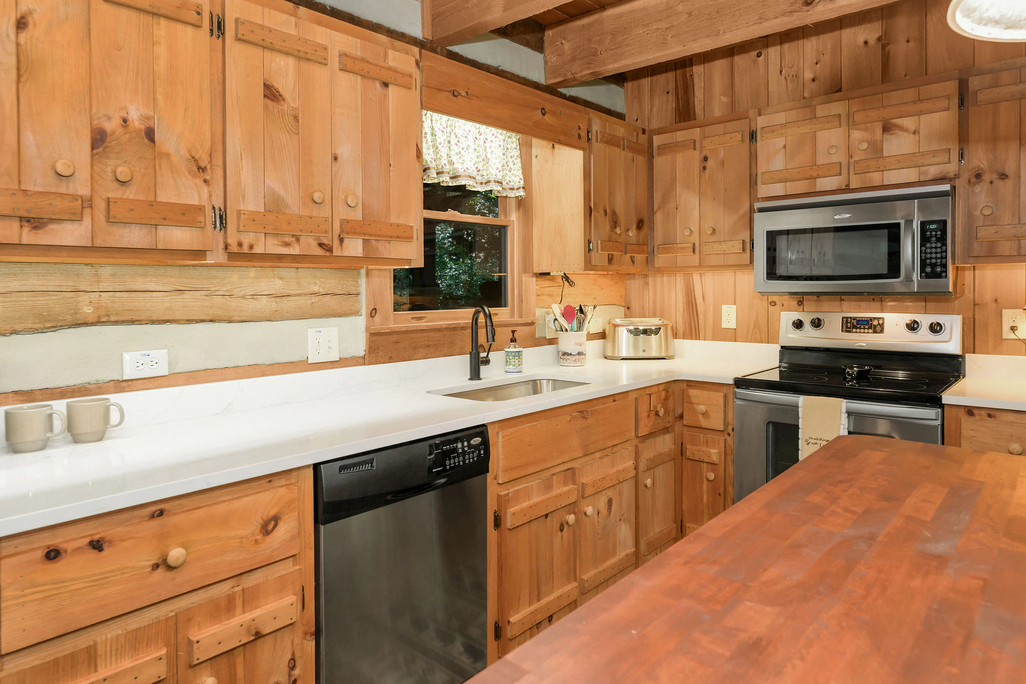 Image number 10 for the current listing