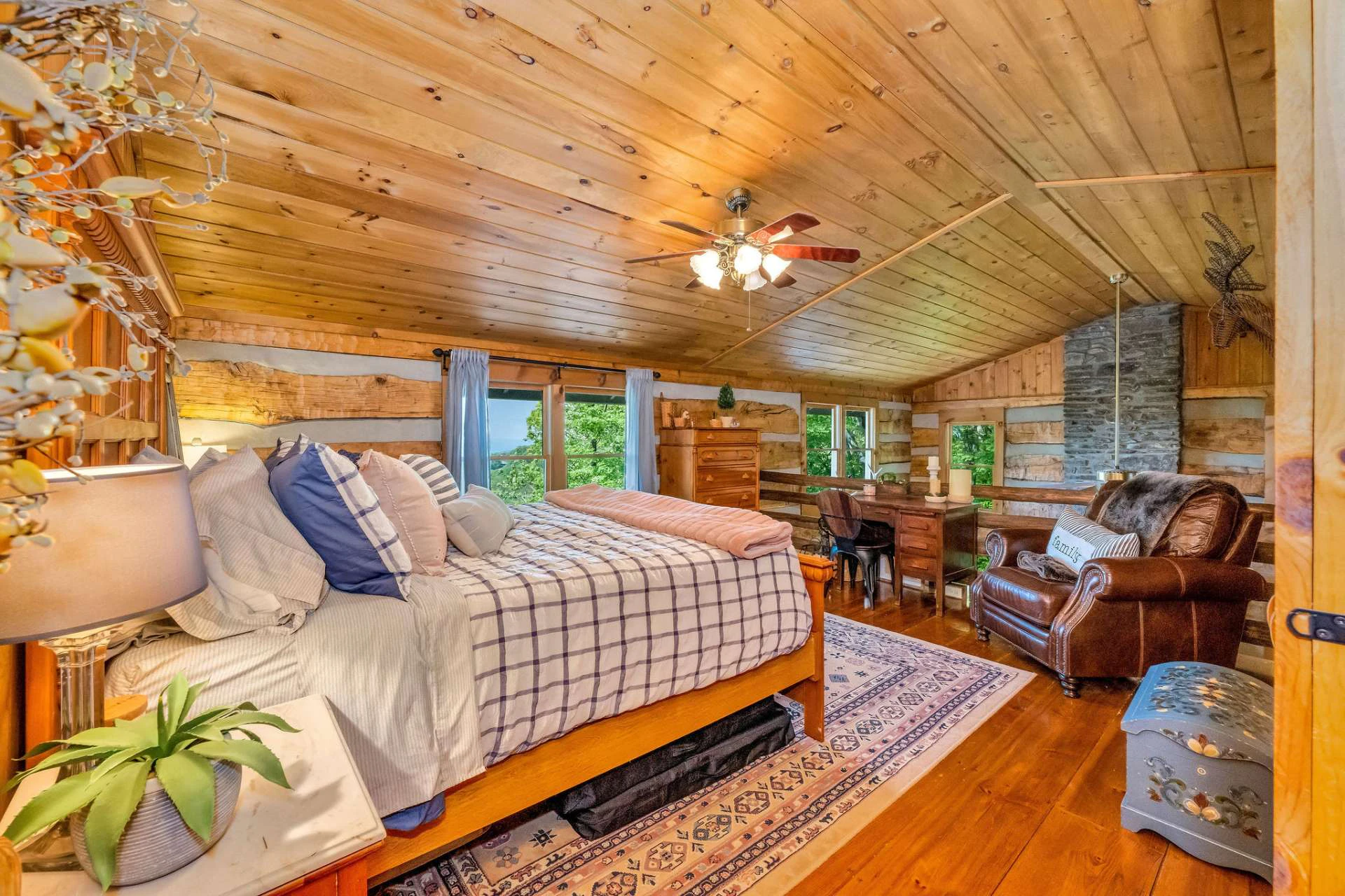 Image number 9 for the current listing