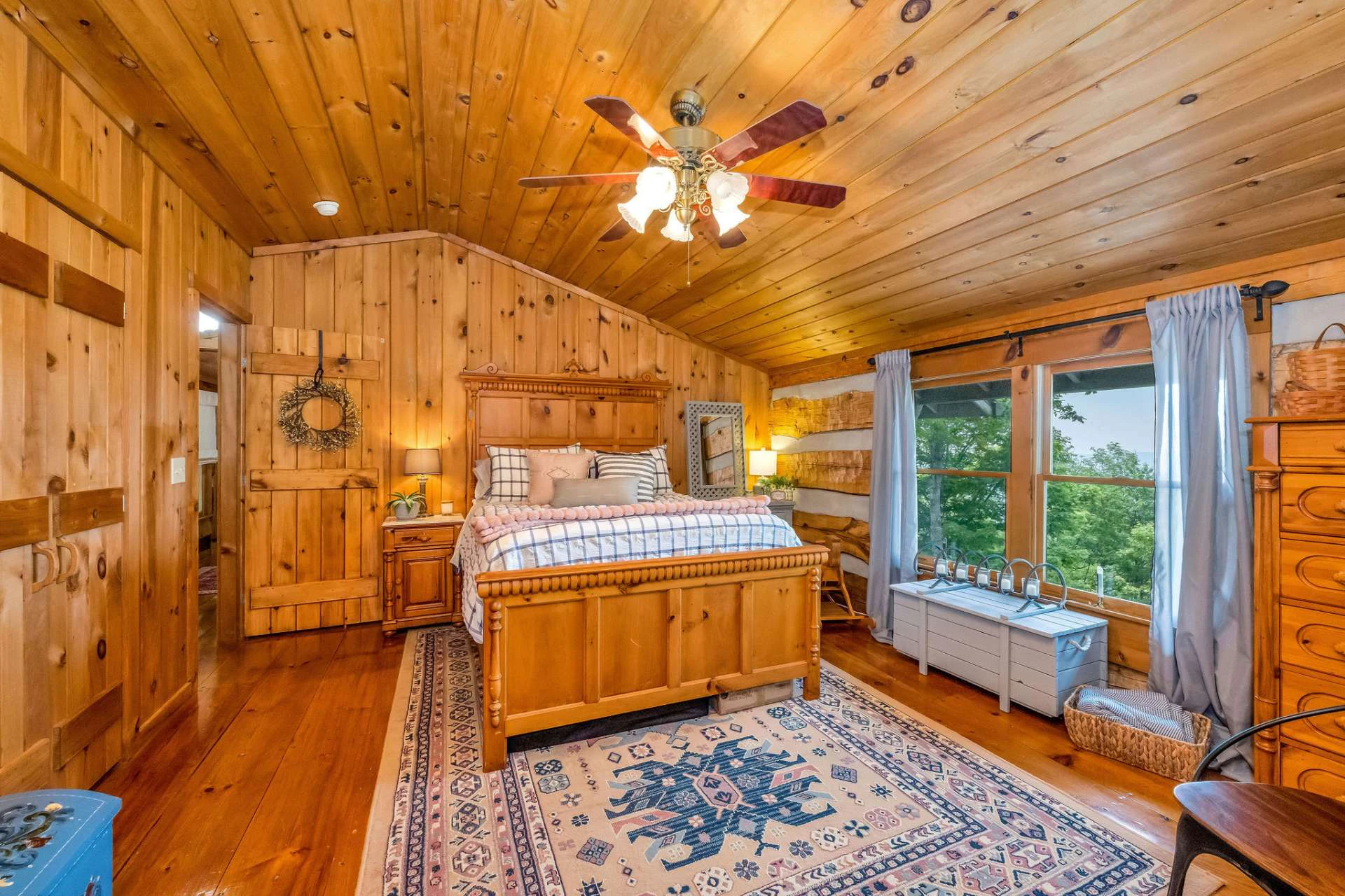 Image number 10 for the current listing