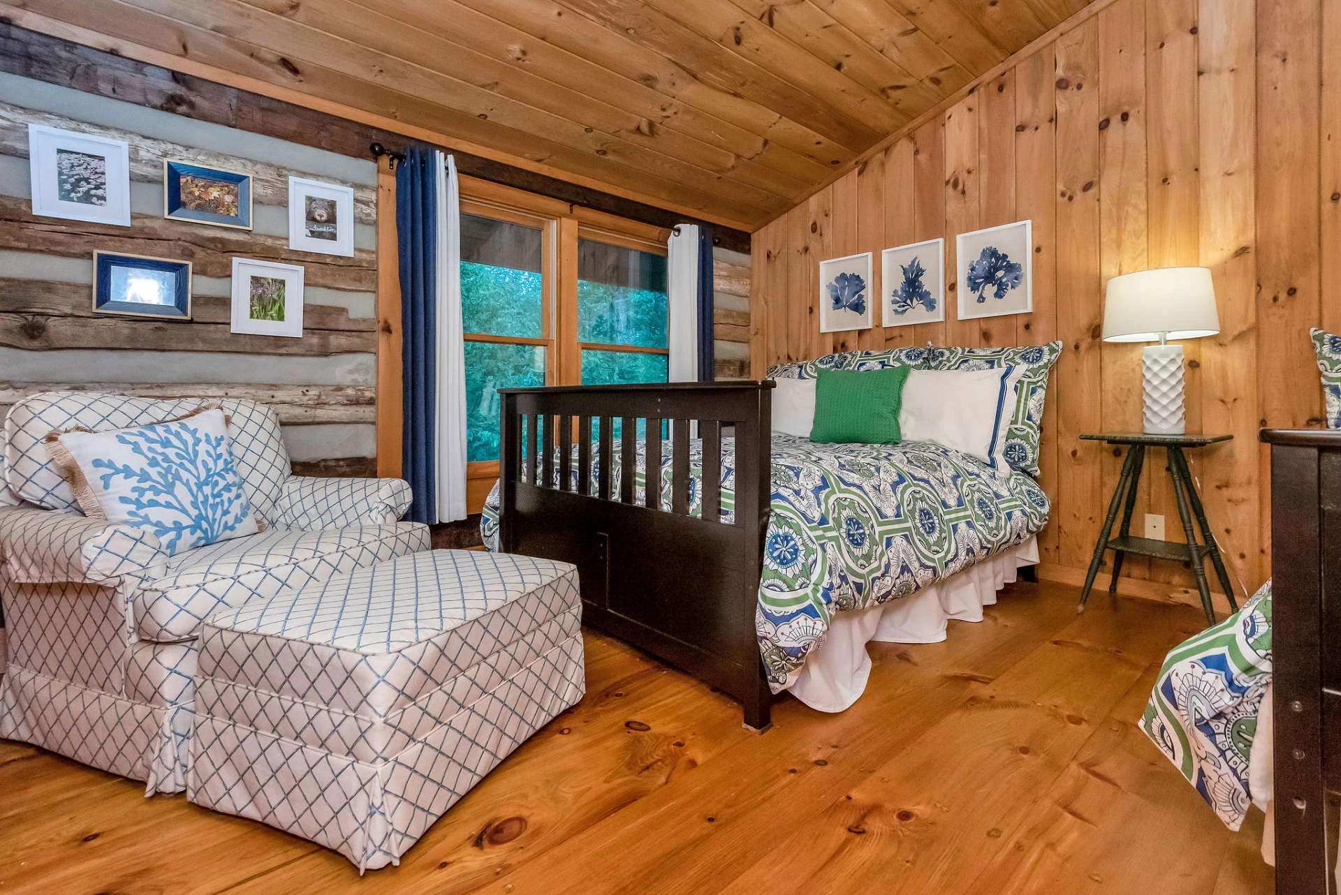 Image number 4 for the current listing