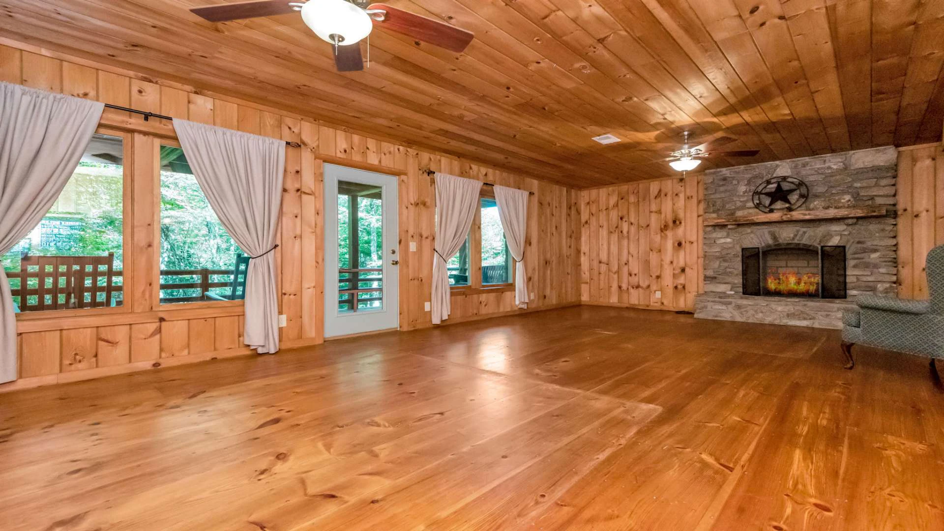 Image number 2 for the current listing