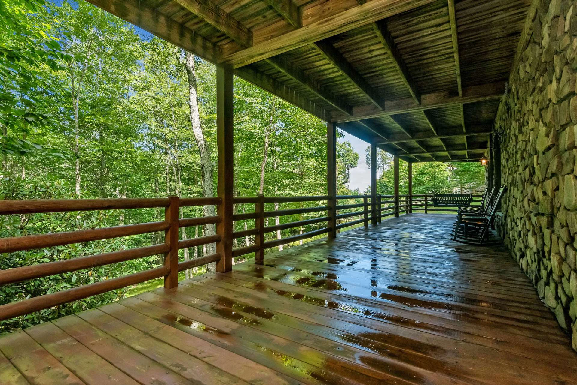 Image number 16 for the current listing
