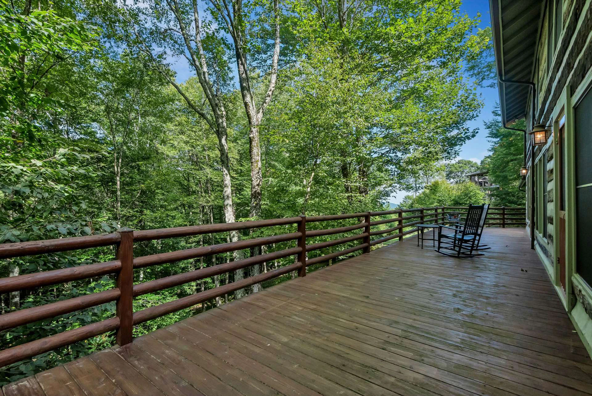 Image number 19 for the current listing
