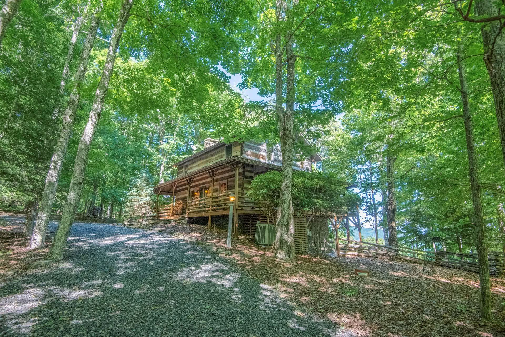 Image number 14 for the current listing