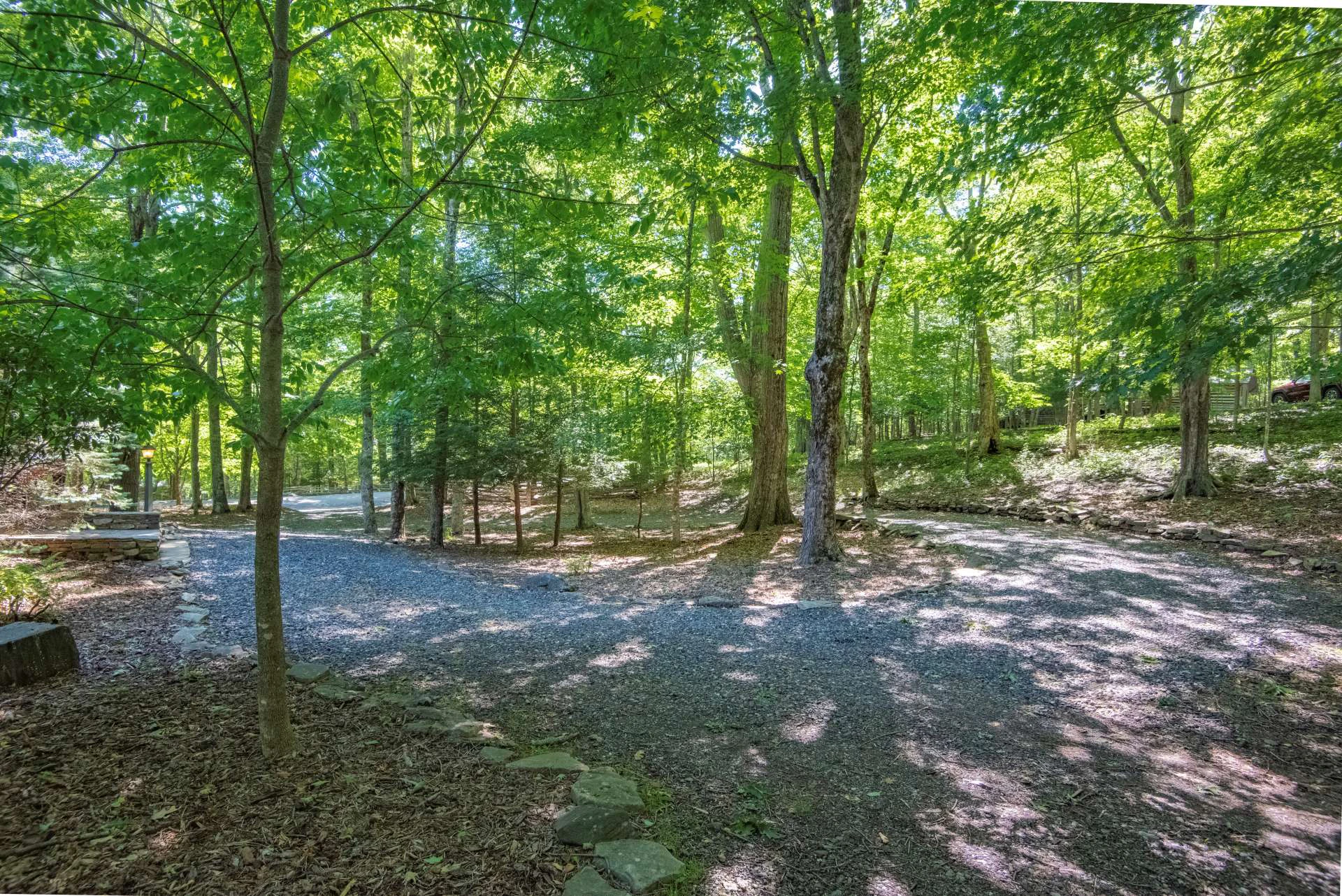 Image number 15 for the current listing