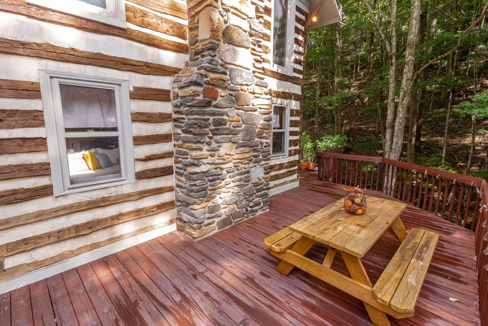 Image number 2 for the current listing