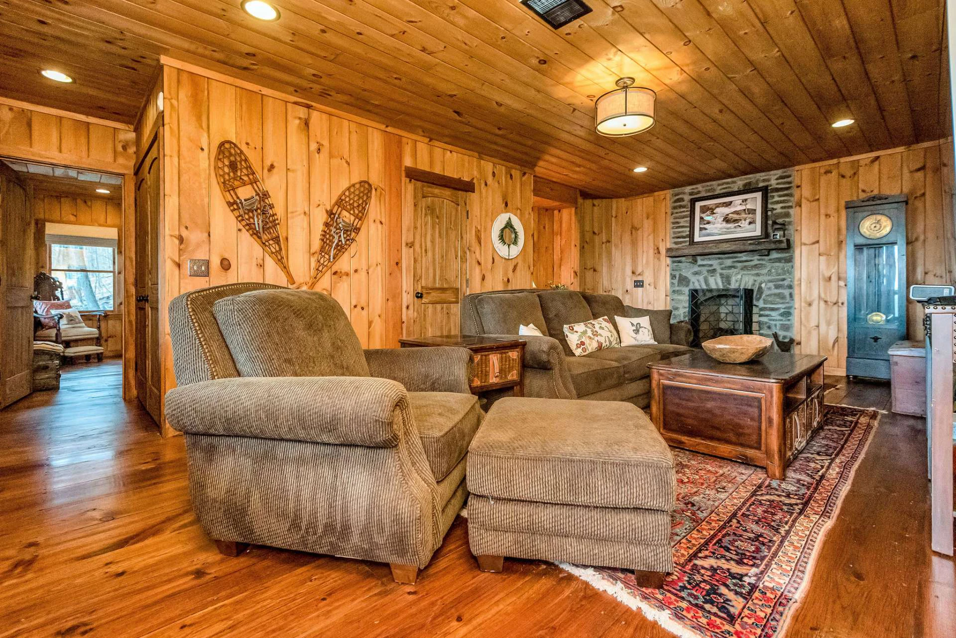 Image number 7 for the current listing
