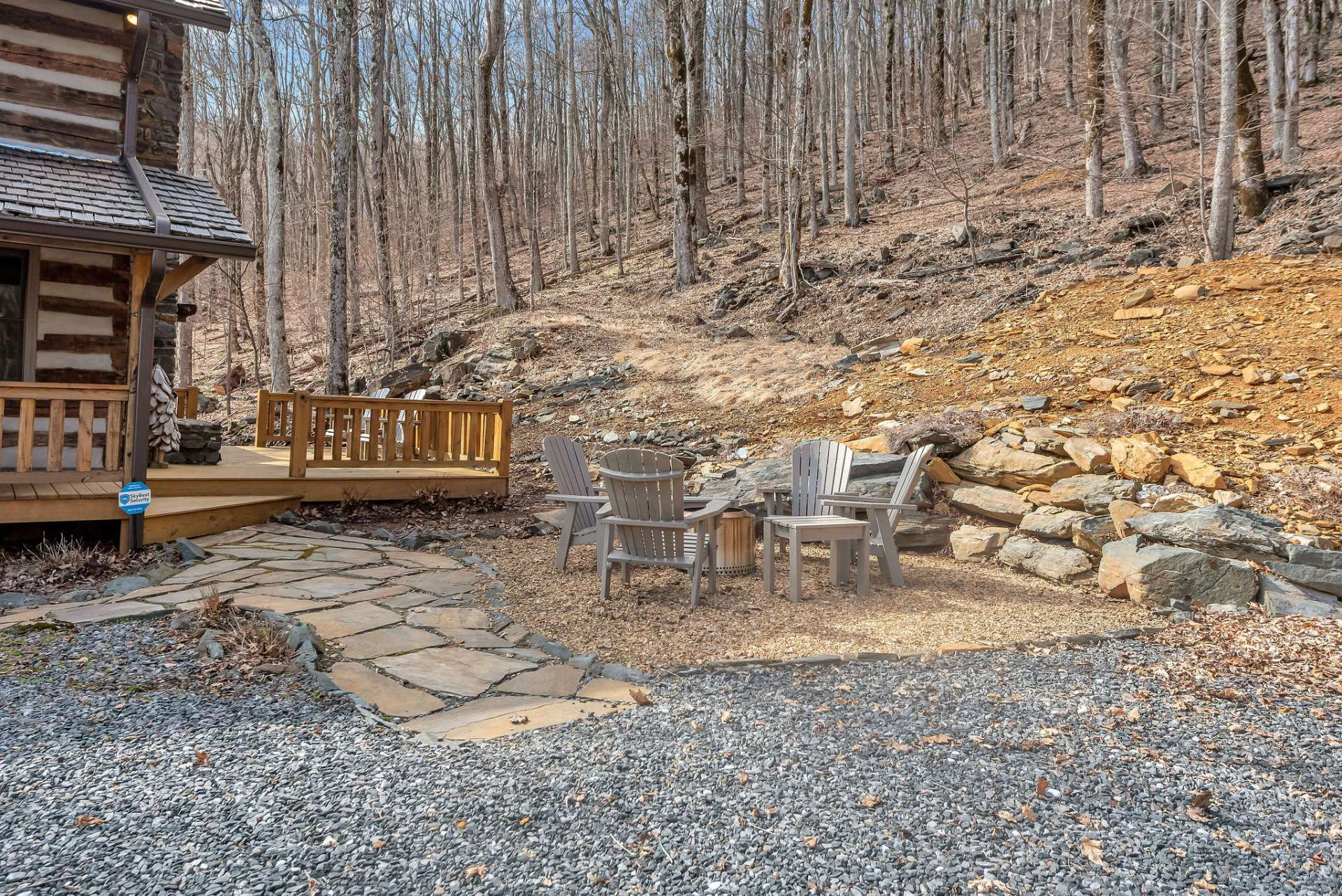 Image number 17 for the current listing