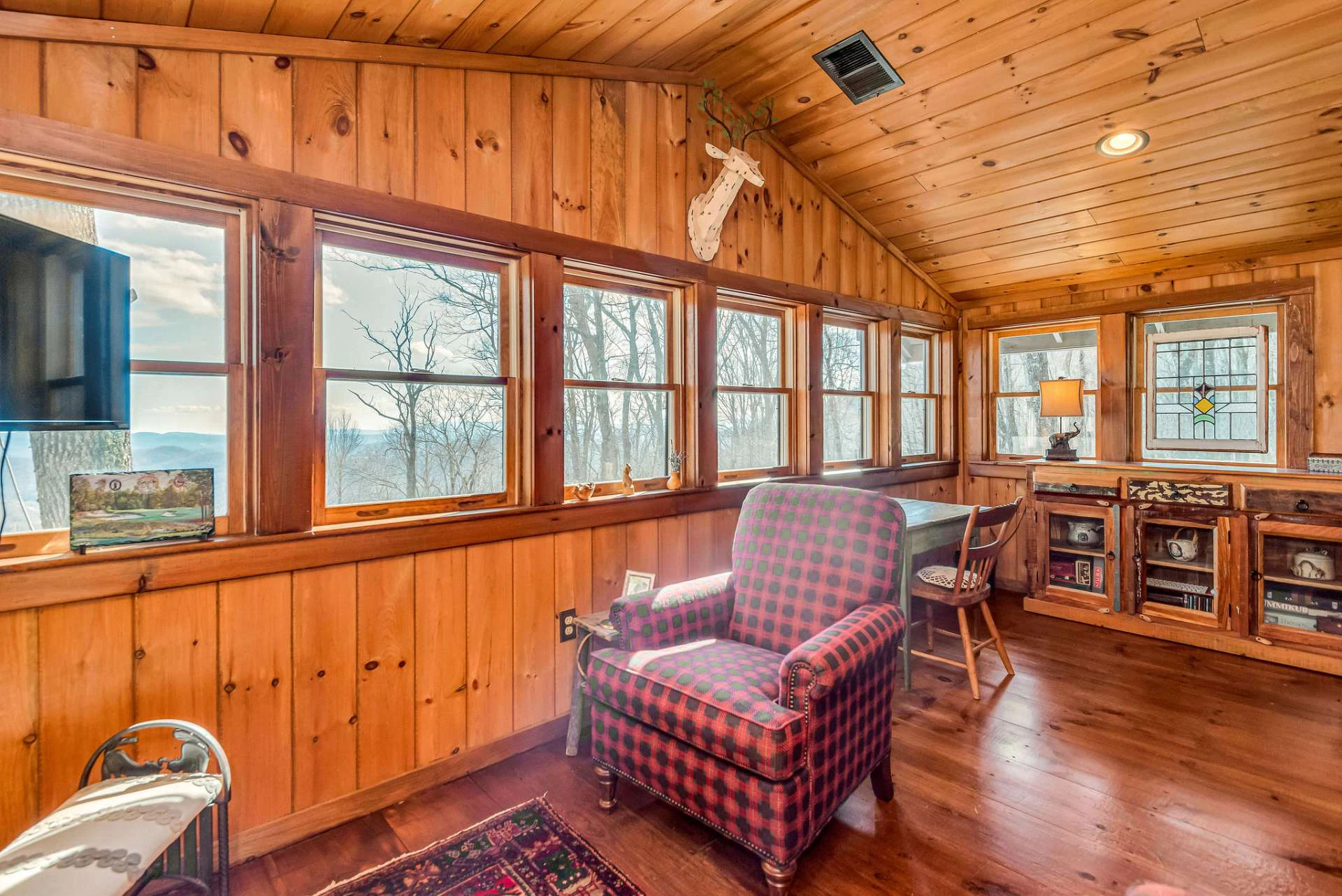 Image number 4 for the current listing