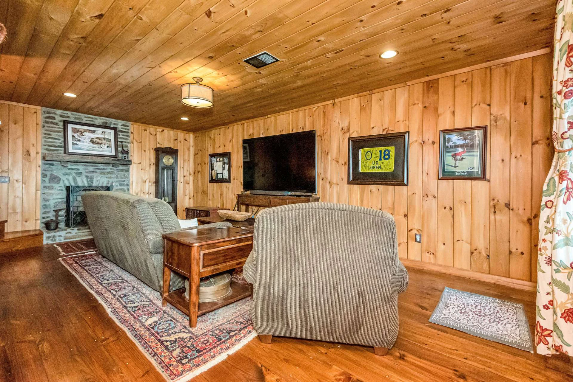 Image number 10 for the current listing