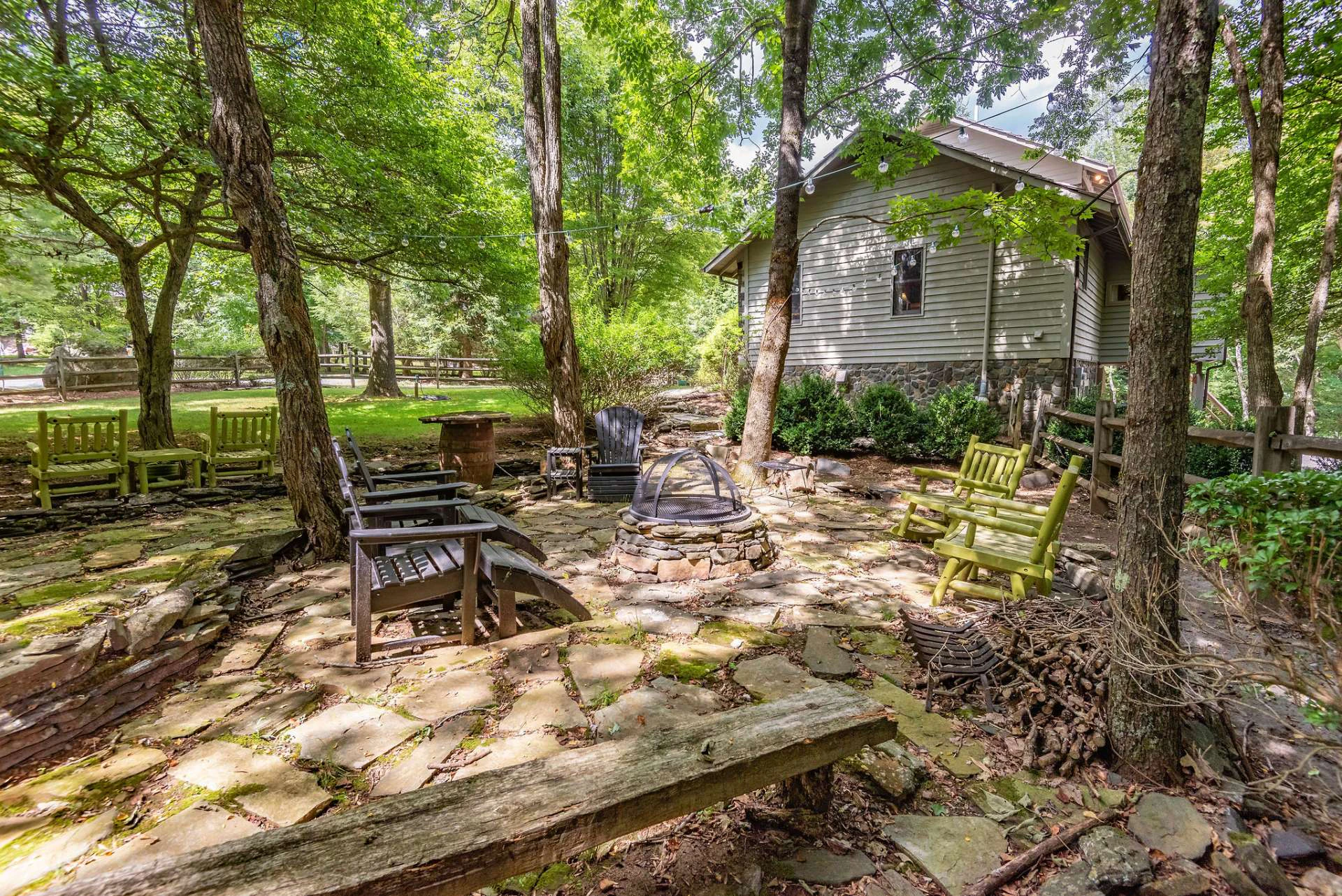 Image number 2 for the current listing