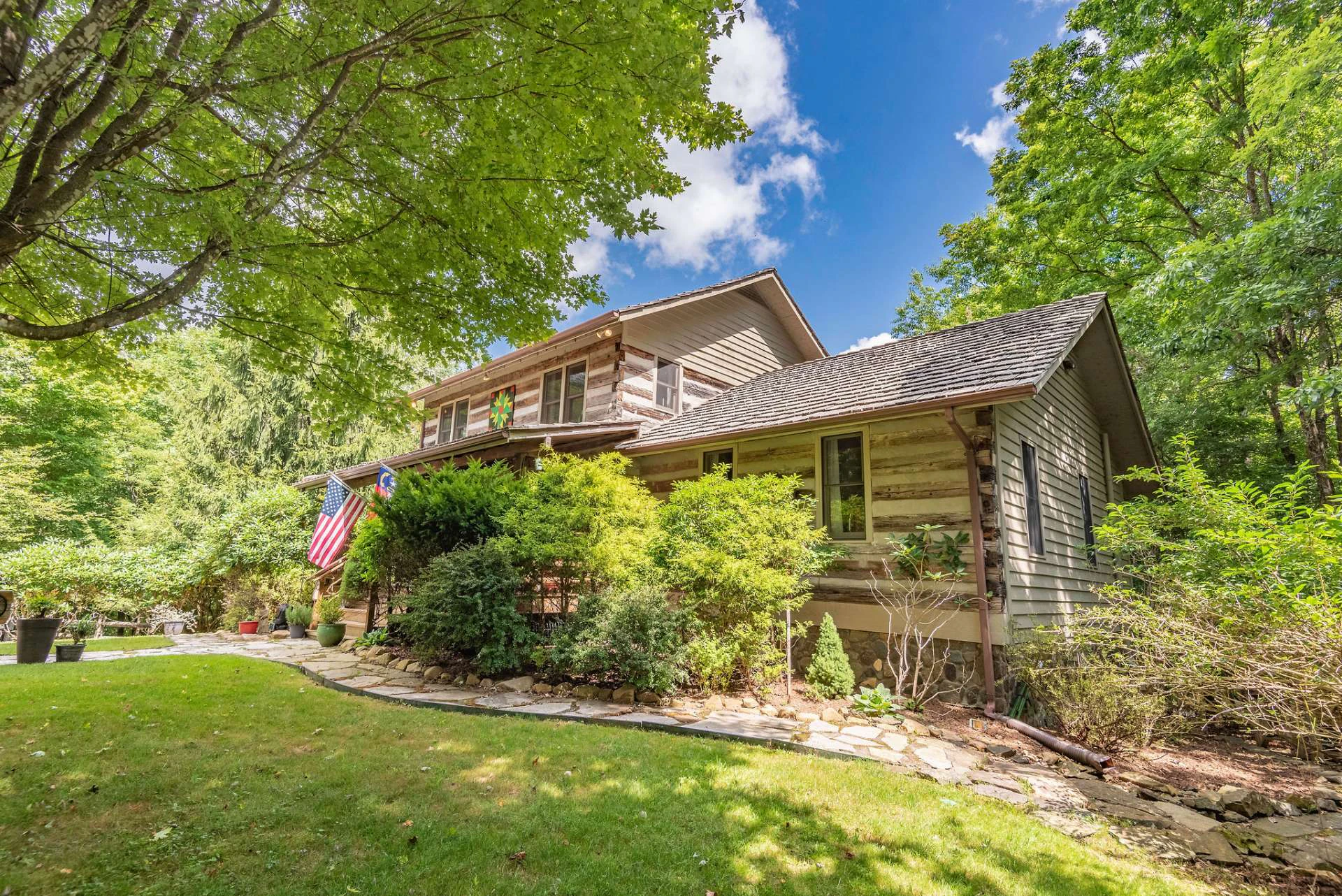 Image number 14 for the current listing