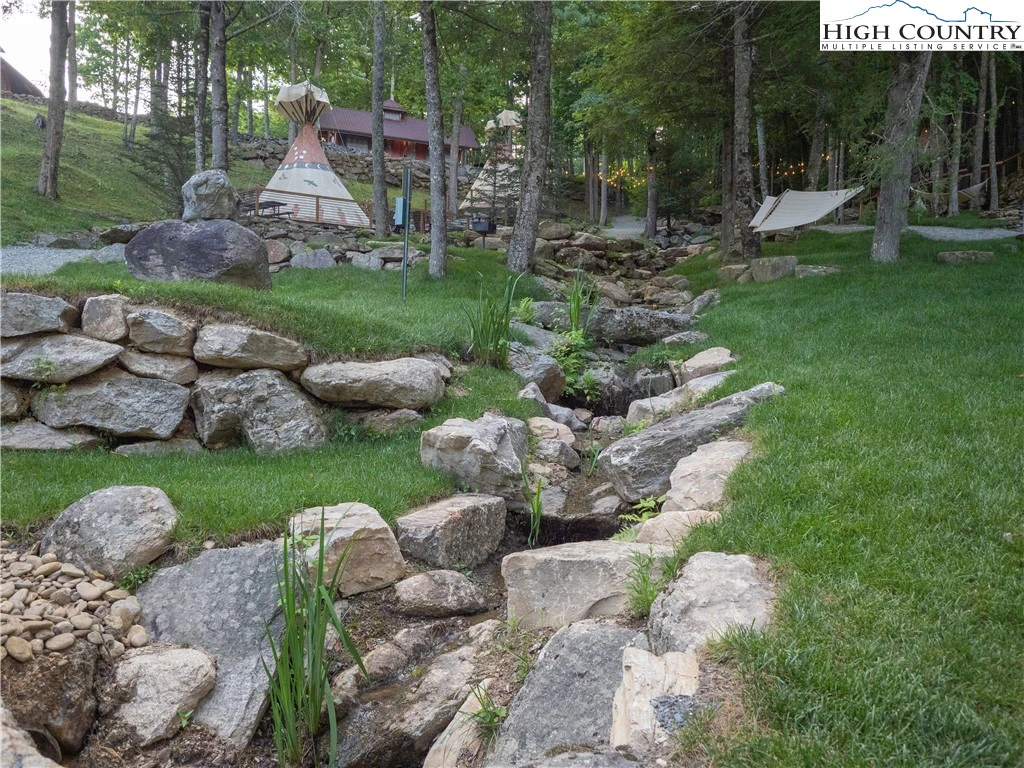 Image number 4 for the current listing
