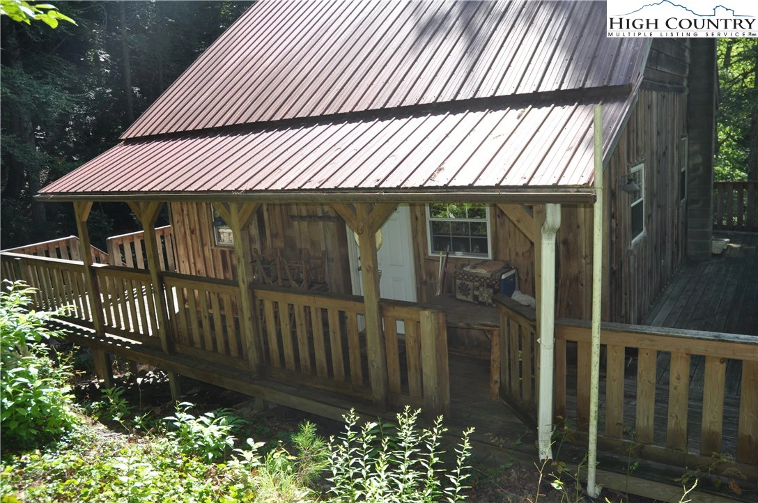 Image number 8 for the current listing