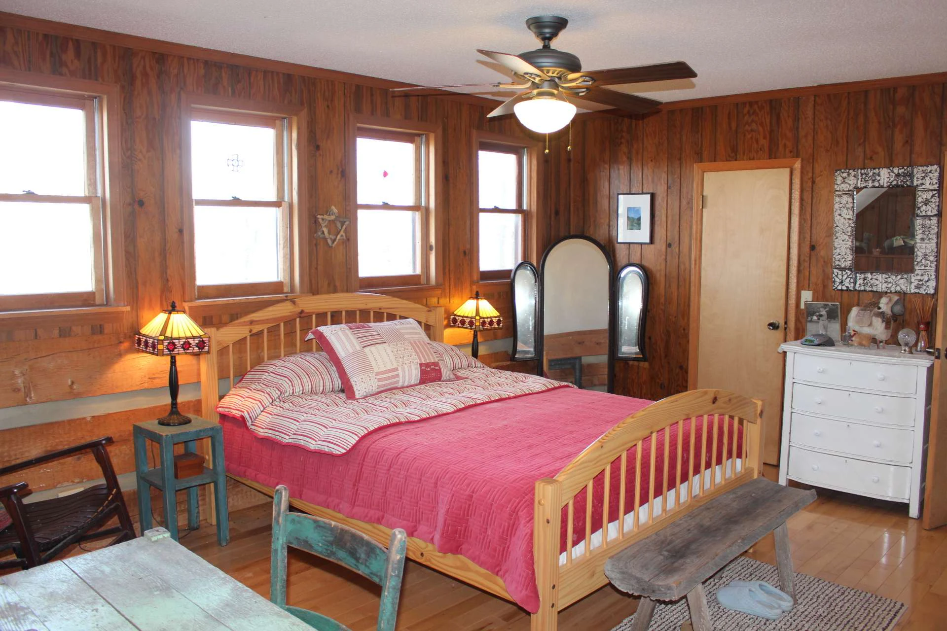 Image number 2 for the current listing