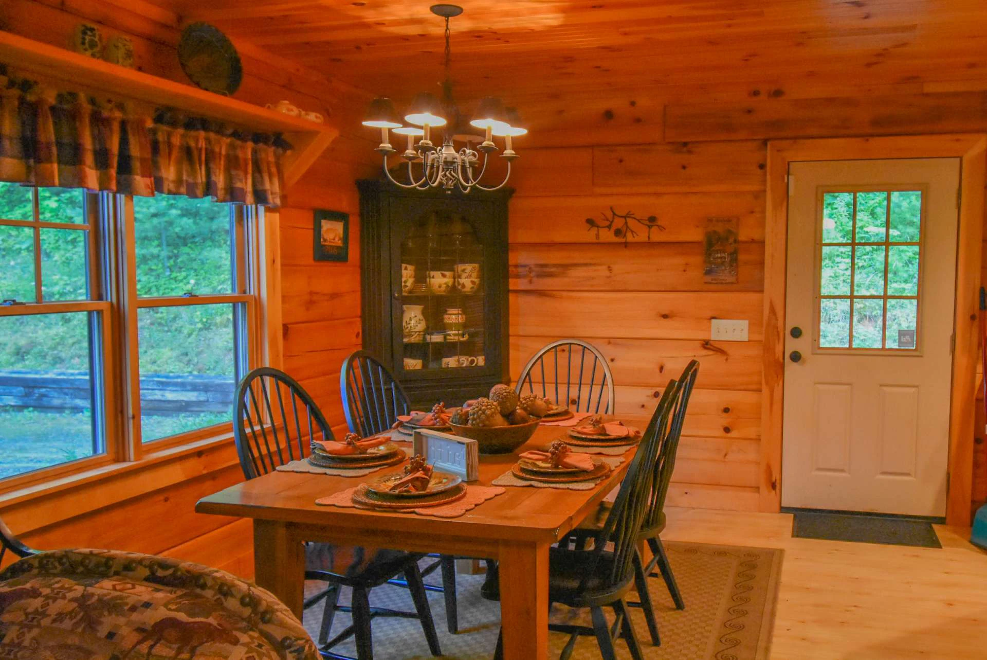 Image number 13 for the current listing
