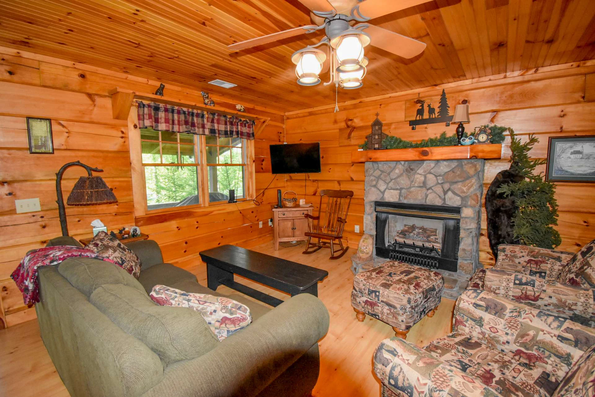 Image number 8 for the current listing