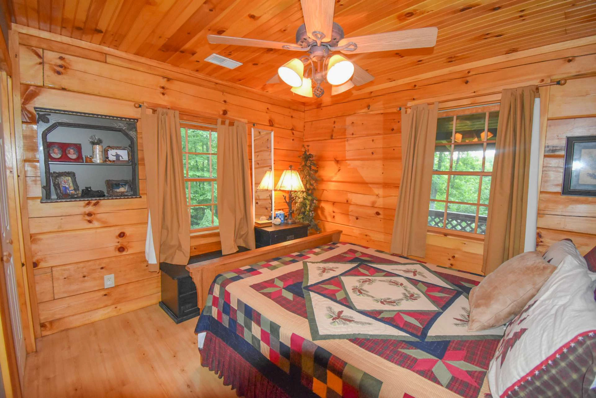 Image number 14 for the current listing