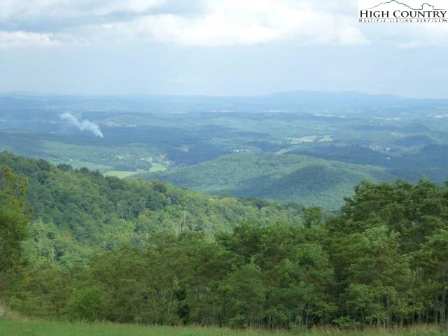 Image number 1 for the current listing