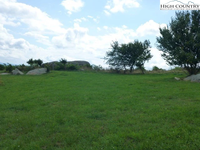 Image number 16 for the current listing