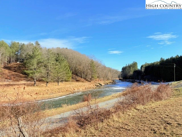 Image number 5 for the current listing