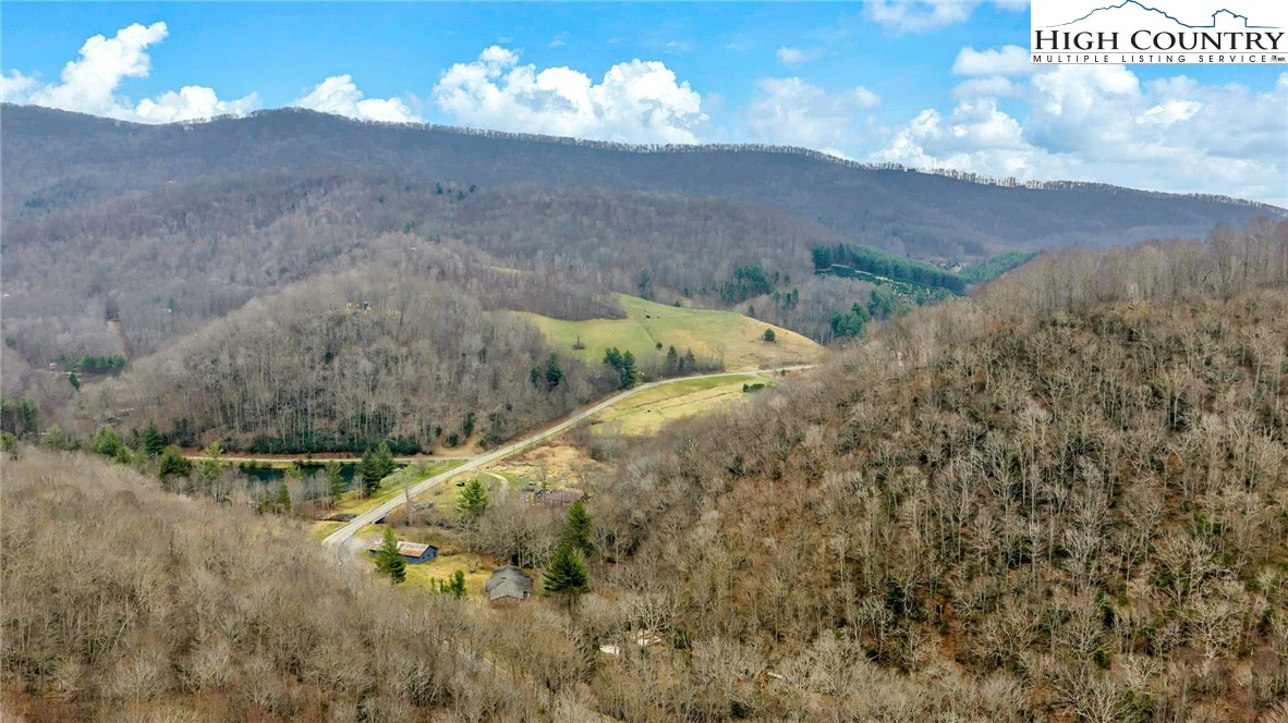 Image number 14 for the current listing