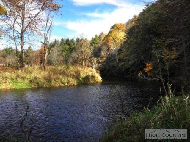 Image number 1 for the current listing