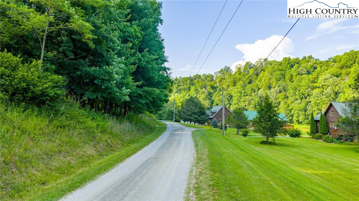 Image number 18 for the current listing