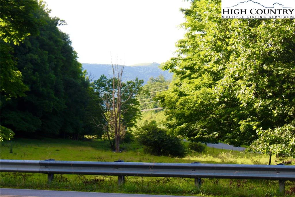 Image number 4 for the current listing