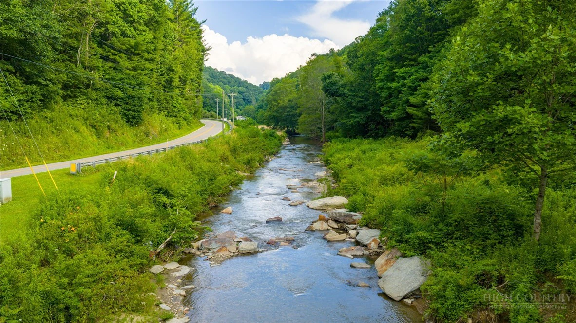 Image number 2 for the current listing