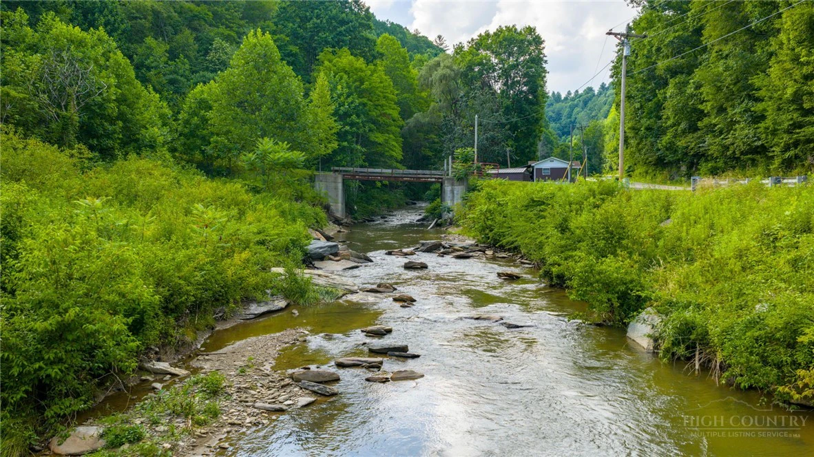 Image number 3 for the current listing
