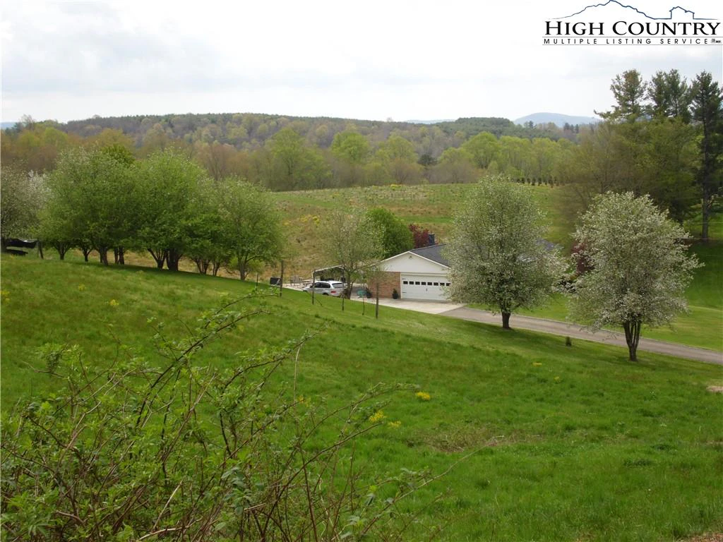 Image number 17 for the current listing