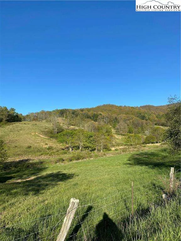 Image number 9 for the current listing