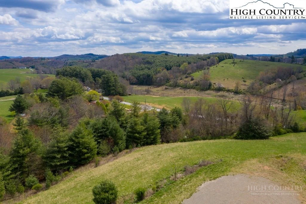 Image number 1 for the current listing