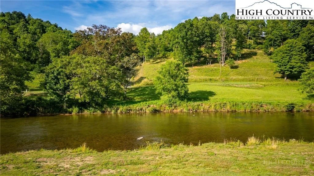 Image number 10 for the current listing