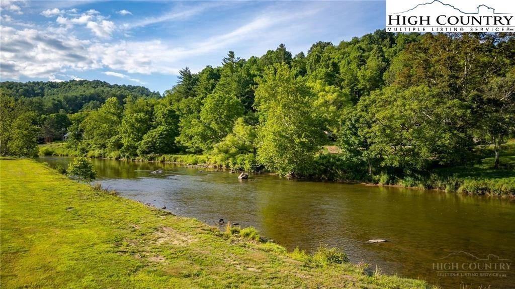 Image number 12 for the current listing