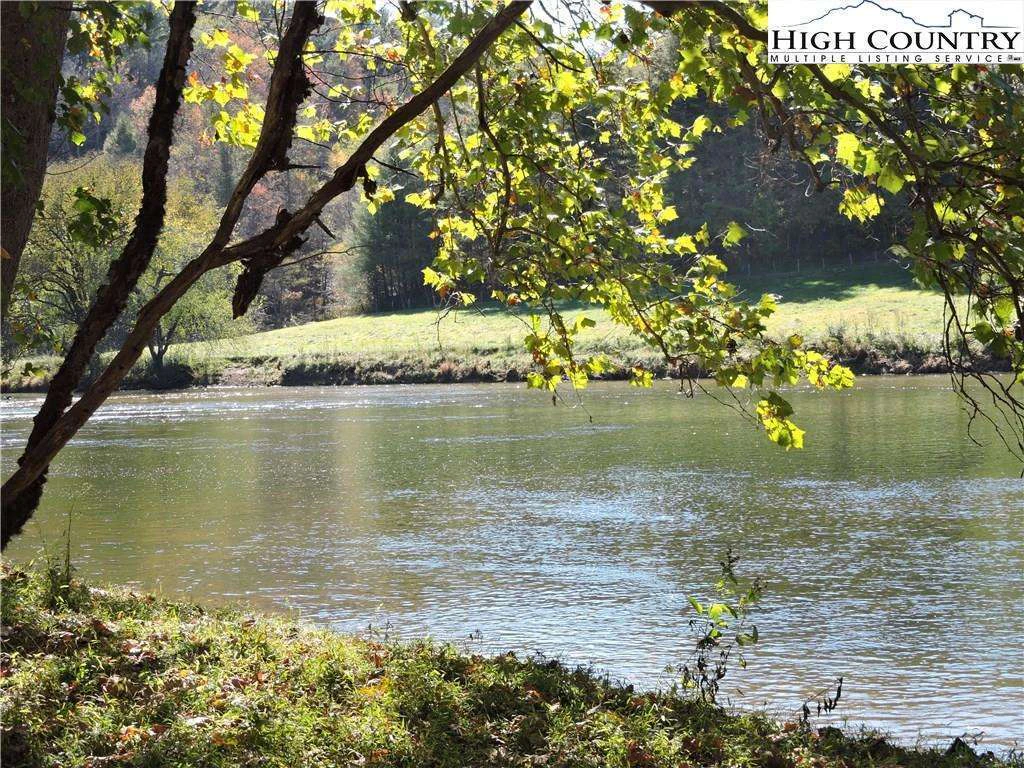 Image number 1 for the current listing
