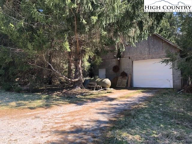 Image number 1 for the current listing