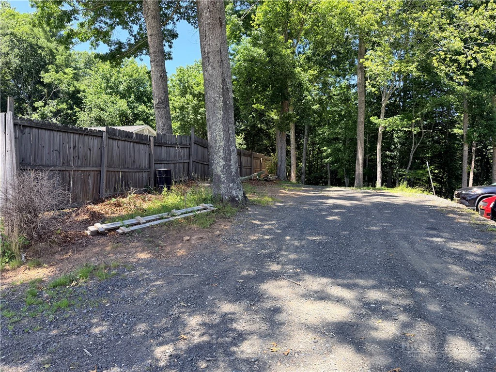 Image number 5 for the current listing