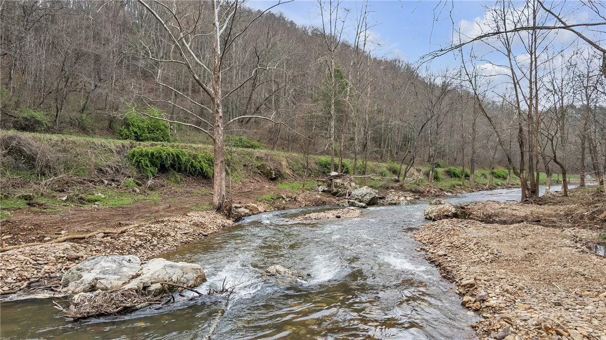 Image number 2 for the current listing