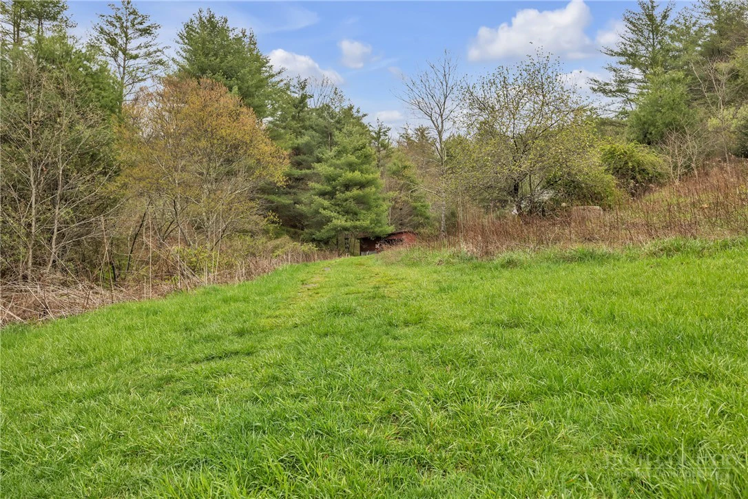Image number 20 for the current listing