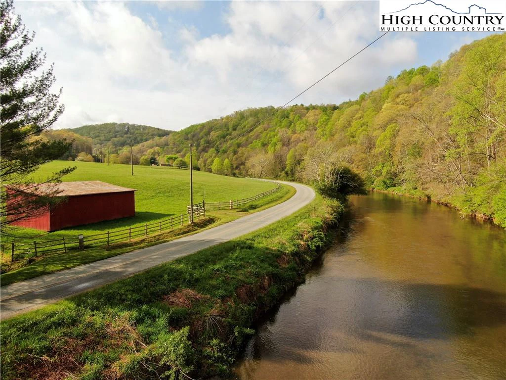 Image number 1 for the current listing
