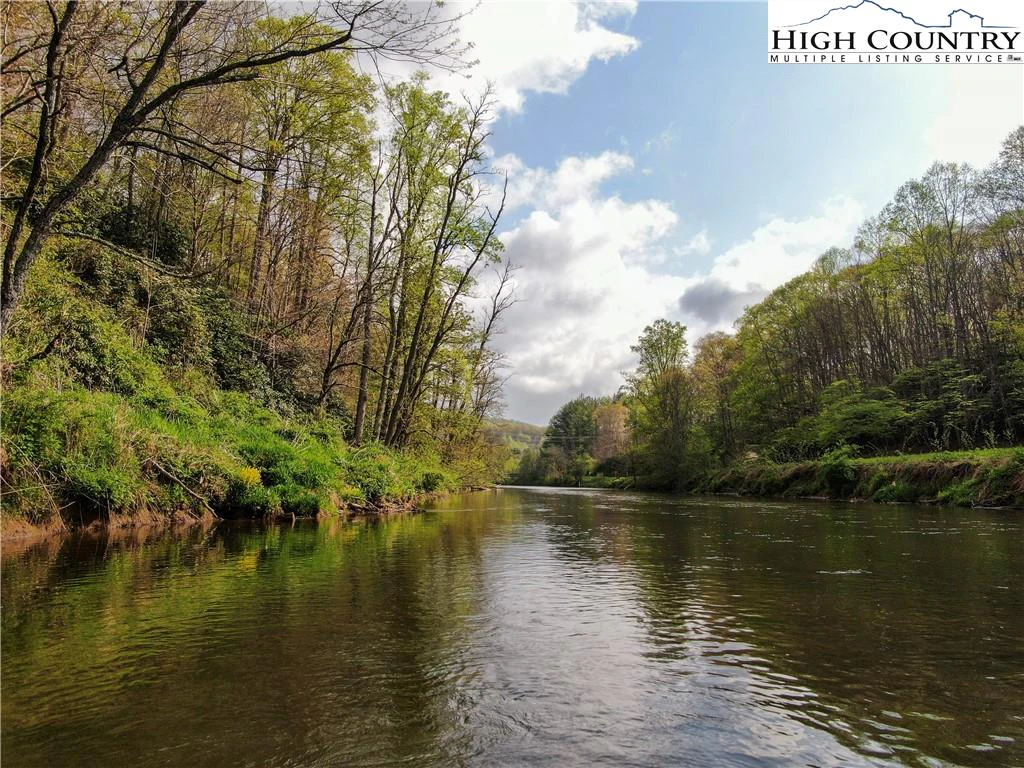 Image number 2 for the current listing