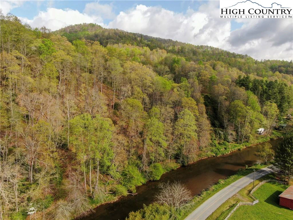 Image number 17 for the current listing