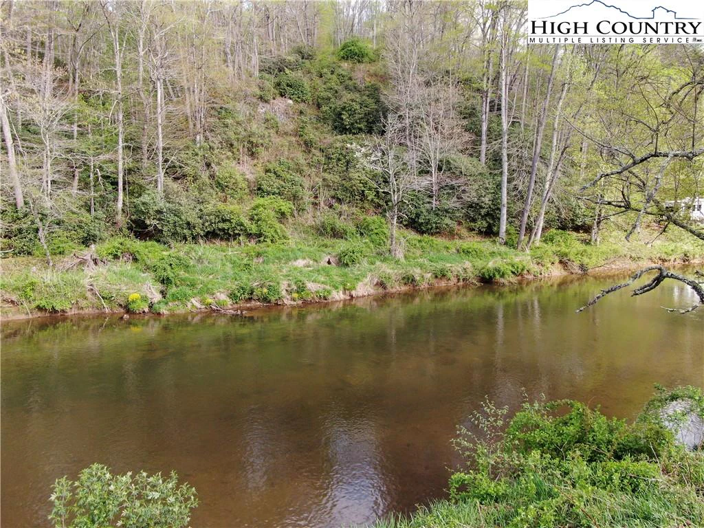 Image number 21 for the current listing
