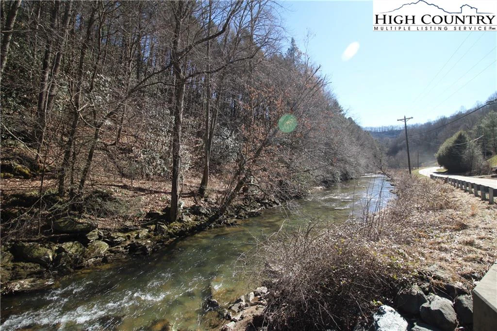 Image number 11 for the current listing