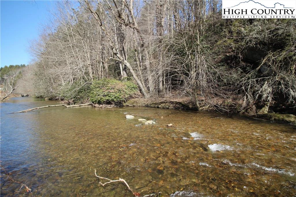 Image number 18 for the current listing