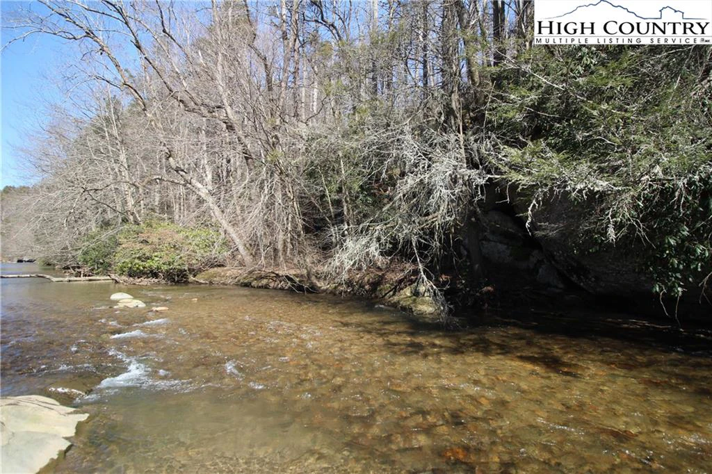 Image number 16 for the current listing